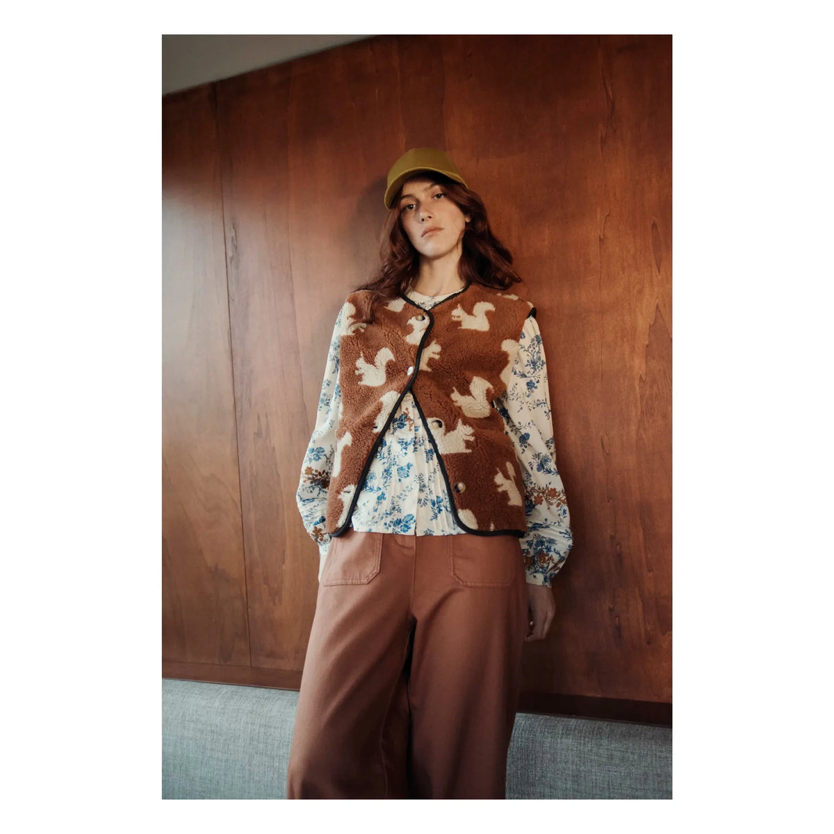 Emile et Ida - Cassis Squirrel Sleeveless Jacket | Camel