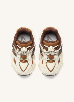New Balance - Elastic Lace-Up Sneakers 9060 | Brown