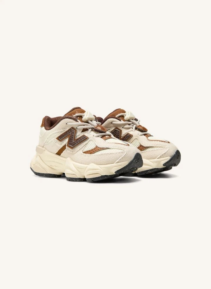 New Balance - Elastic Lace-Up Sneakers 9060 | Brown