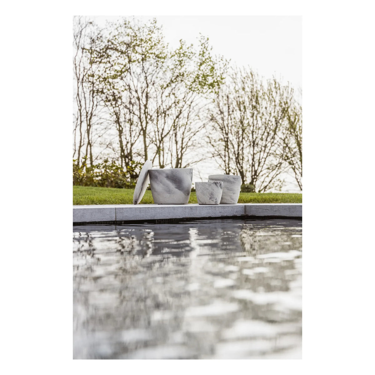 Mon Dada - Outdoor Unscented Candle | Gray