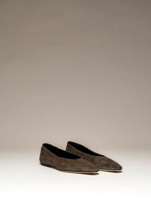 Odare - Embossed Croc Bilbao Suede Flats | Taupe brown