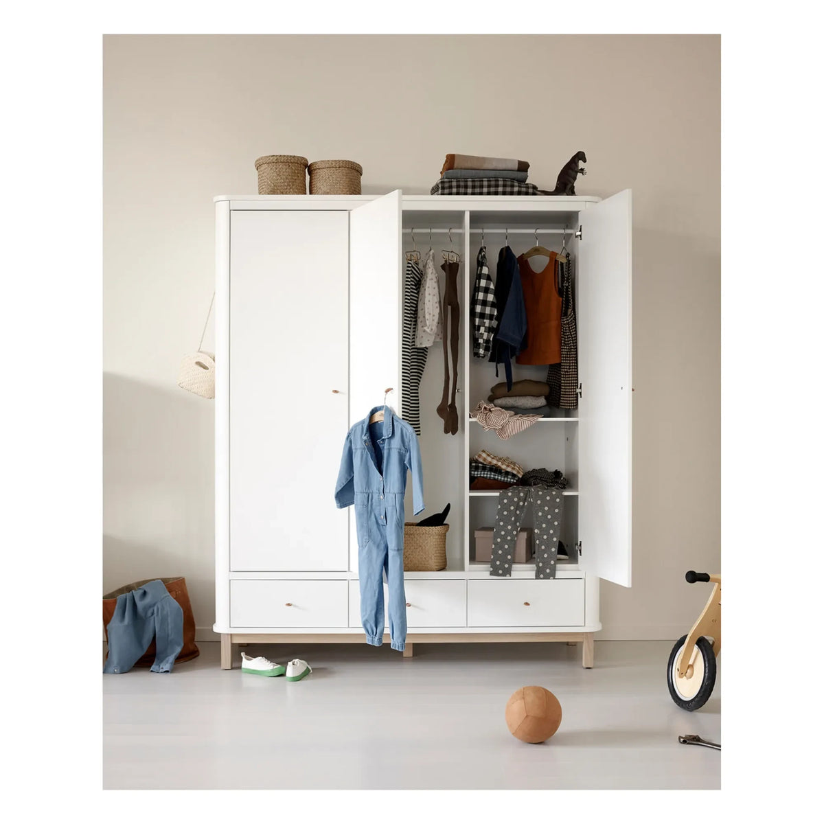 Oliver Furniture - 3-Door Oak Wardrobe | White