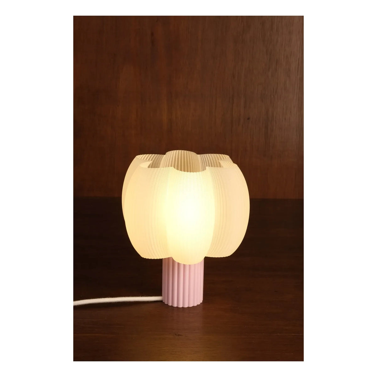 Bleuu-studio - Fluffy Lamp | Pink
