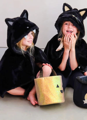 Mimi & Lula - Cat's Knot Cape | Black