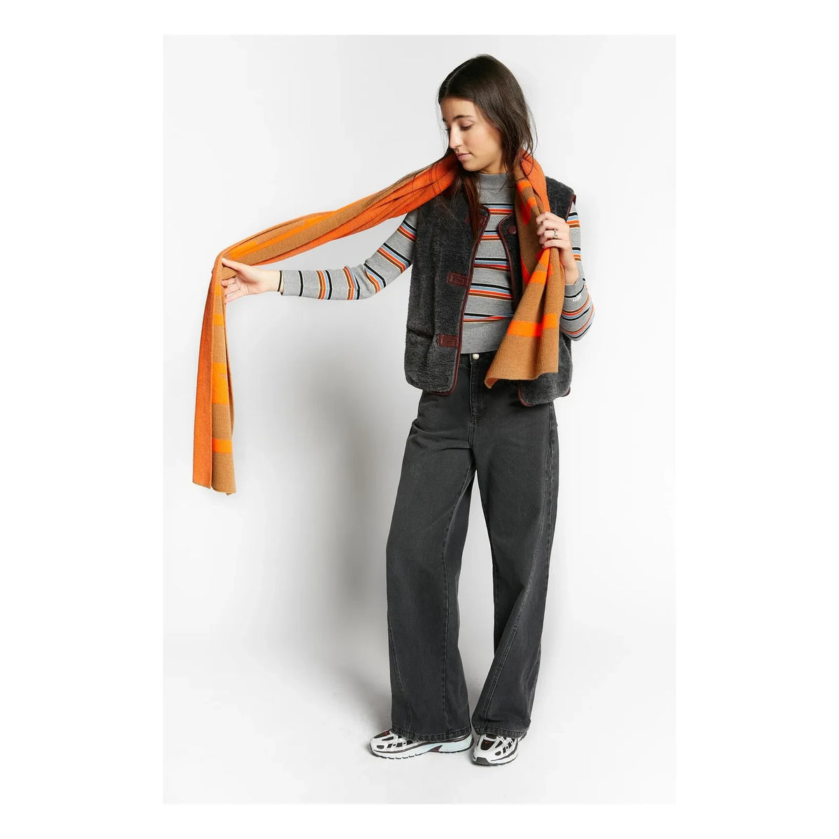 Indee - Waregem Reversible Faux Fur Vest | Brown