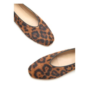 Le Monde Beryl - Regency Leopard Calfskin Slippers | Brown