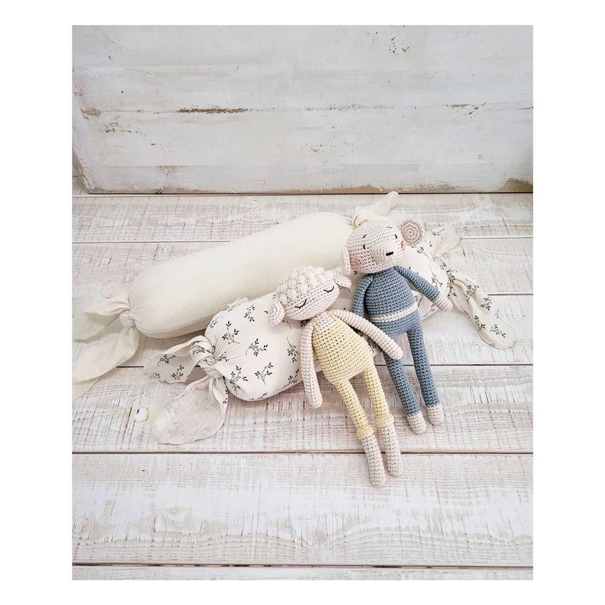 Babyshower - Olive Bloom Pillow | Ecru
