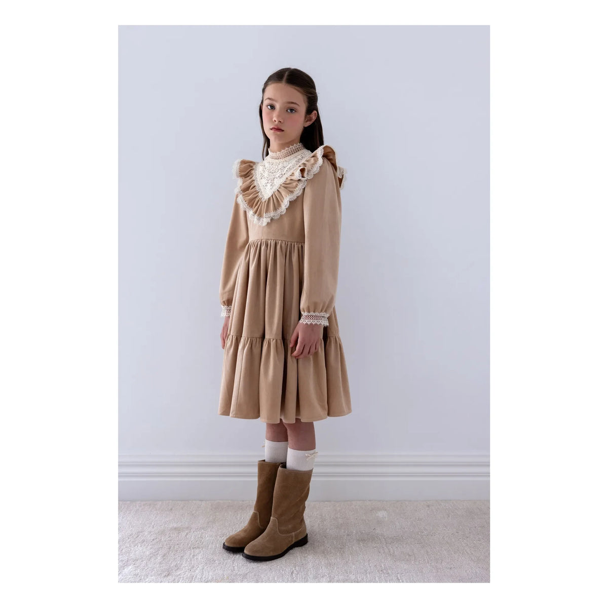 petite Amalie - Lace Collar Dress | Beige