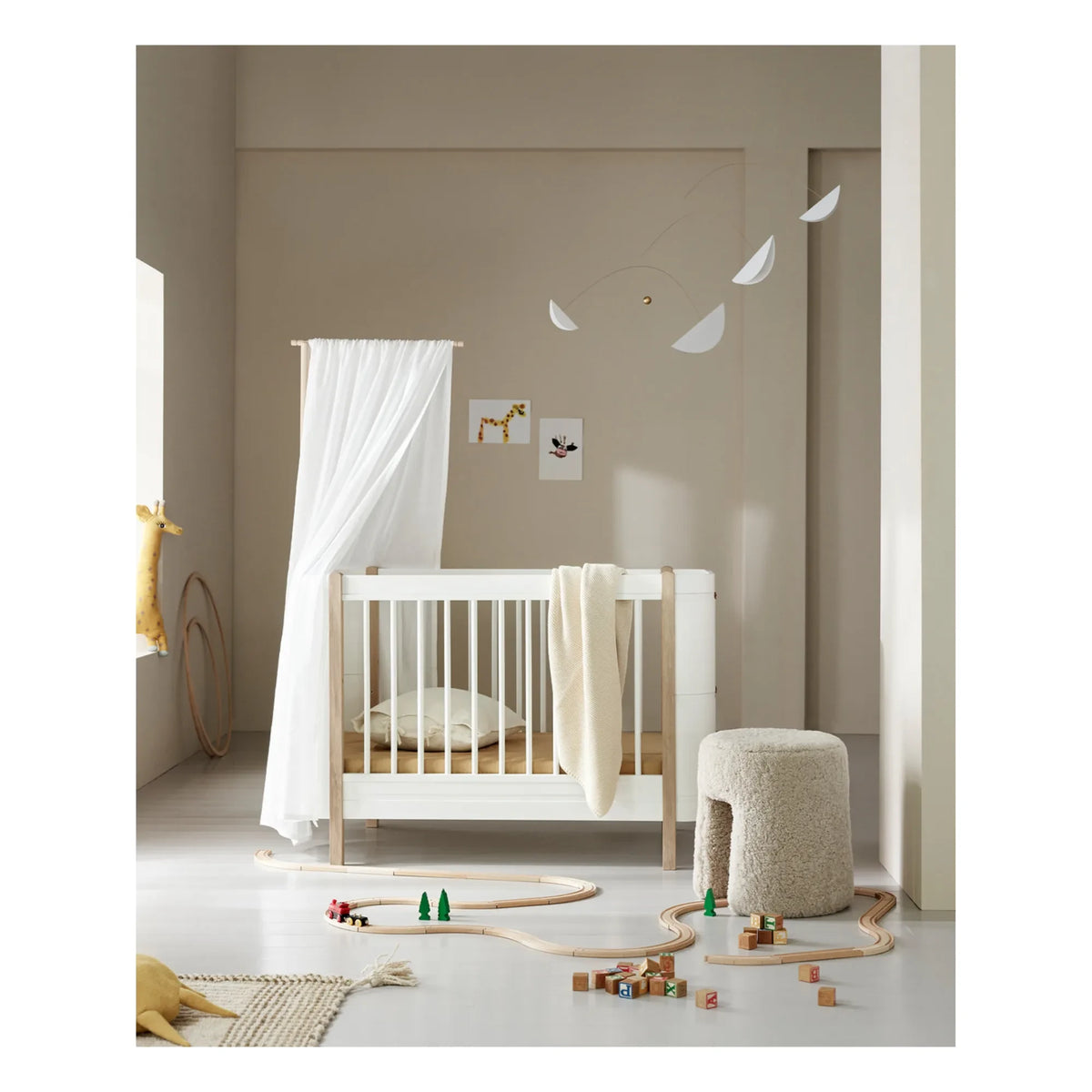 Oliver Furniture - Oak Wooden Mini+ Crib, excluding junior kit