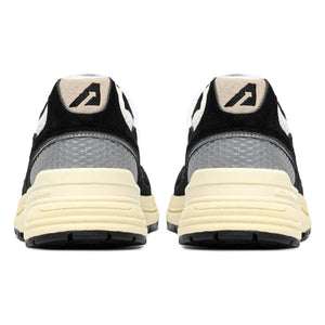 Autry - Hyperway Low Suede Sneakers | Black