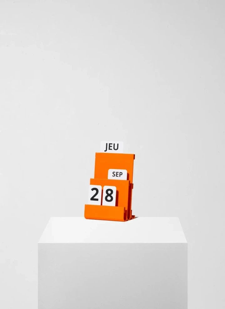 Warren & Laëtitia - Joe's Perpetual Calendar | Orange