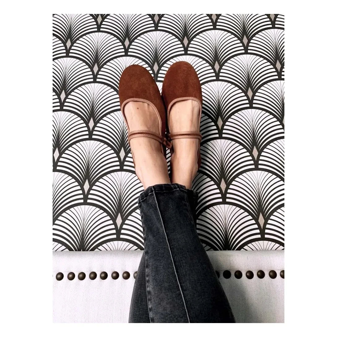 Hermosilla - Salamanca Cocoon Suede Ballet Flats - Women's Collection | Camel
