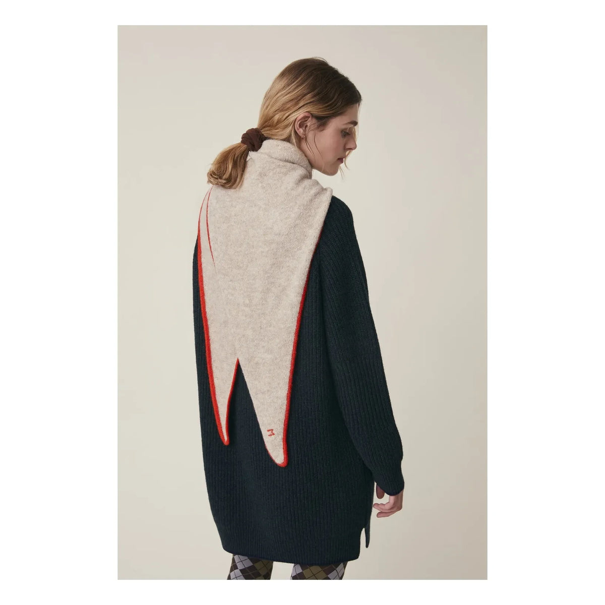 Moismont - Elly Scarf No. 218: Alpaca and Cotton | Beige