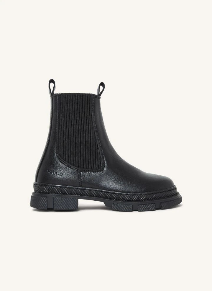 Angulus - Zipped Chelsea Boots | Black
