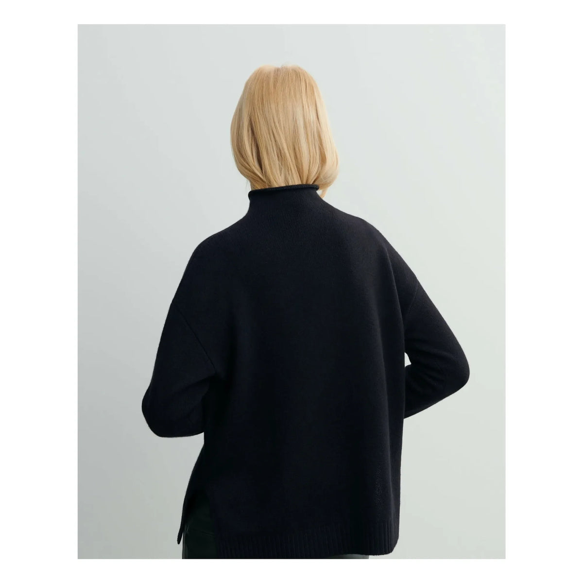 Bompard - Cashmere Turtleneck Sweater | Black