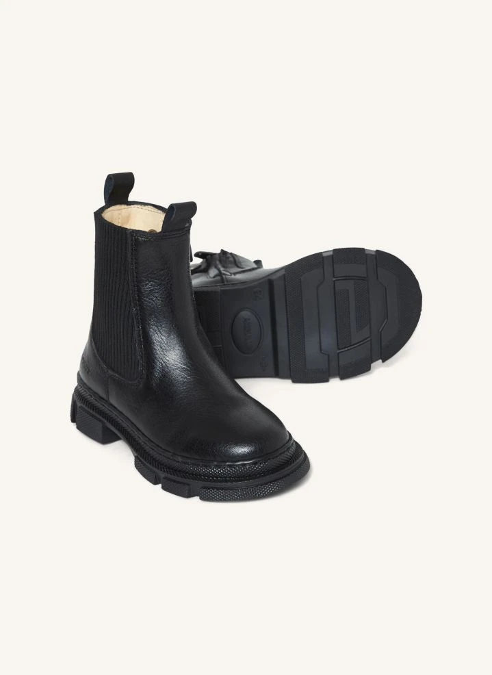 Angulus - Zipped Chelsea Boots | Black