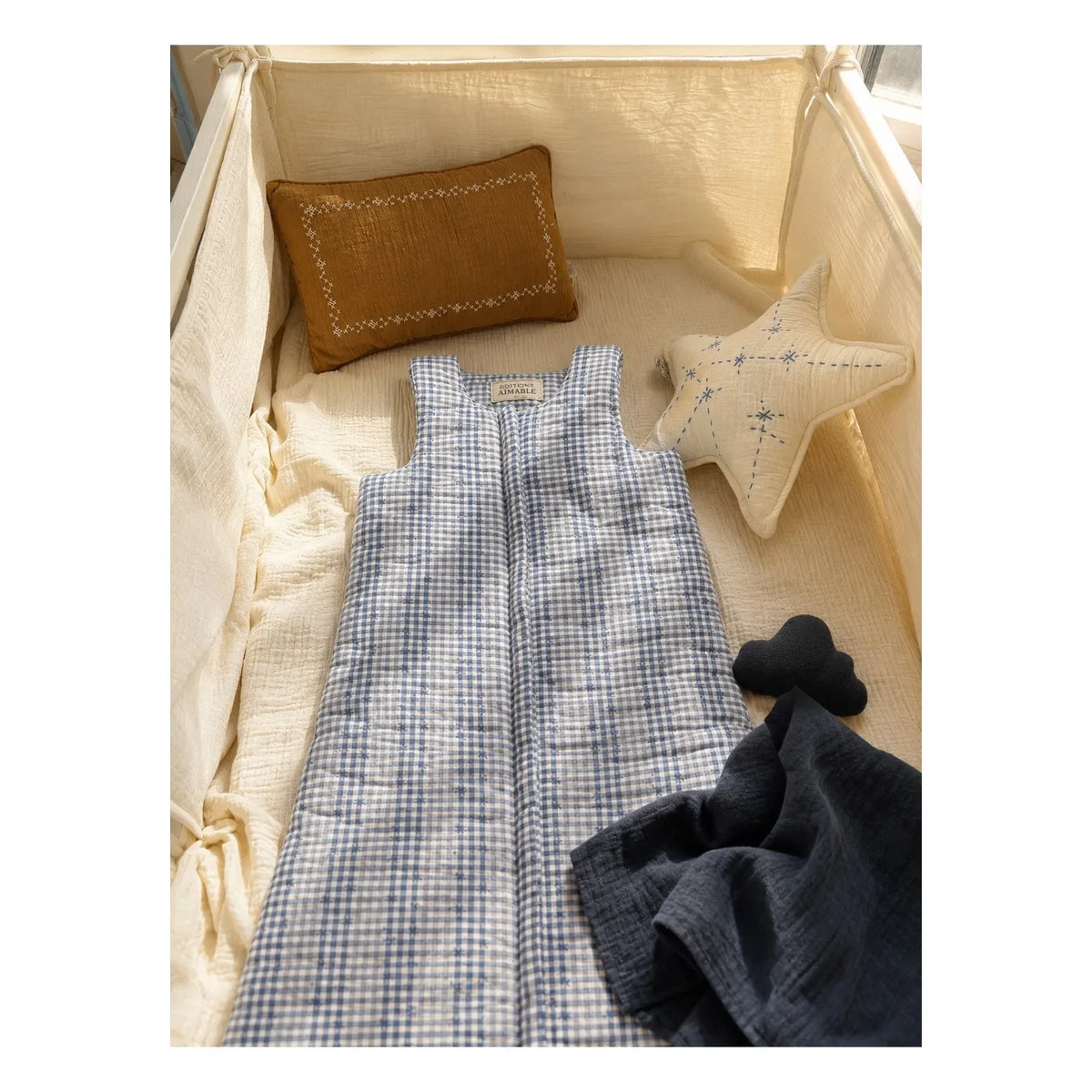 Editions Aimable - Théodore baby crib bumper | Ivory Muslin
