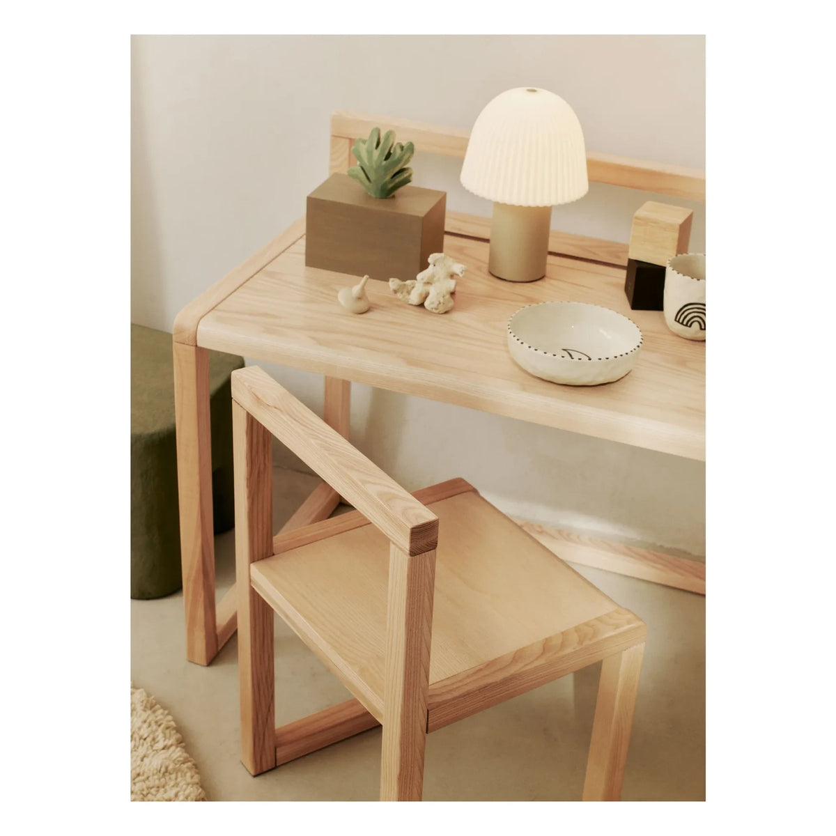Ferm Living Kids - Ruffled Table Lamp | Beige