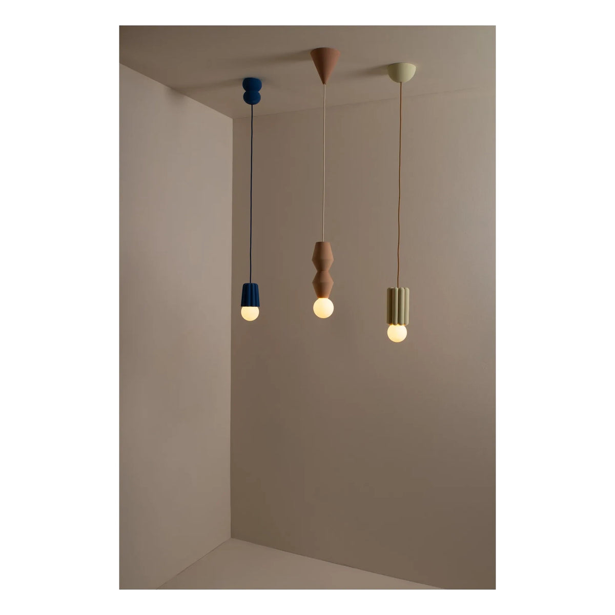 Schneid Studio - Stucco 2 Ceramic Pendant Lamp | Brown