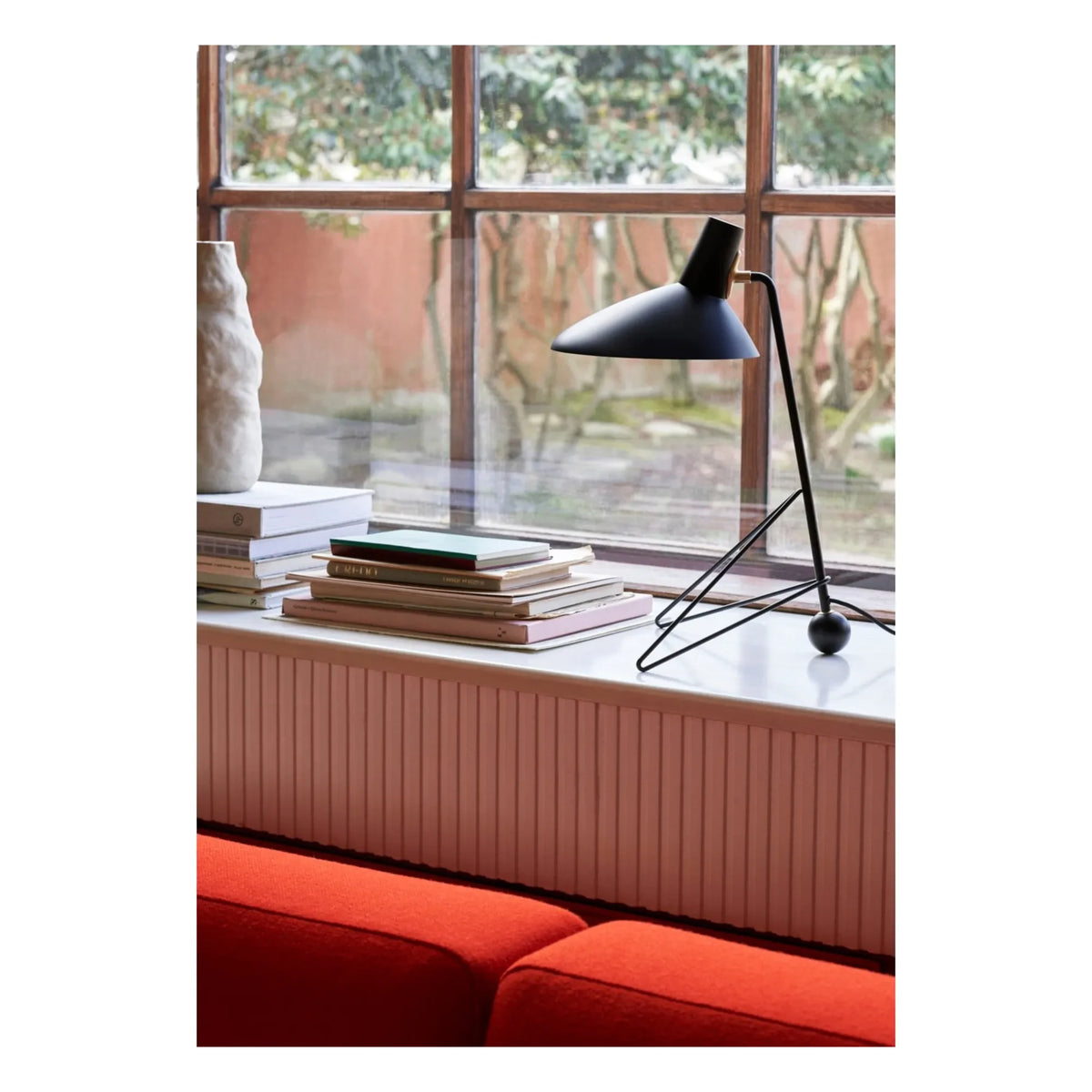 & Tradition - Tripod HM9 Table Lamp | Black