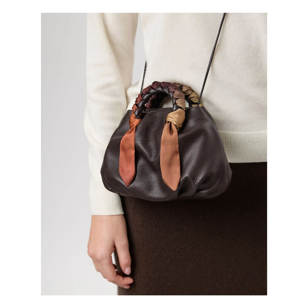 Hereu - Bombon Scarf Bag Leather | Ebony