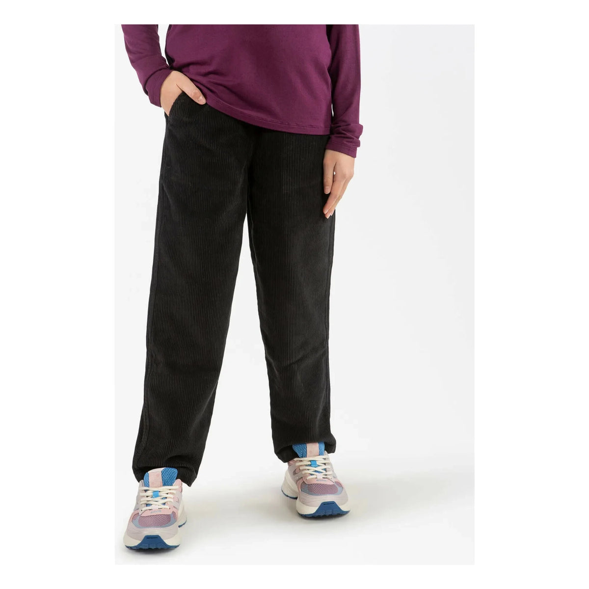 Matona - Organic Cotton Velvet Pants | Black