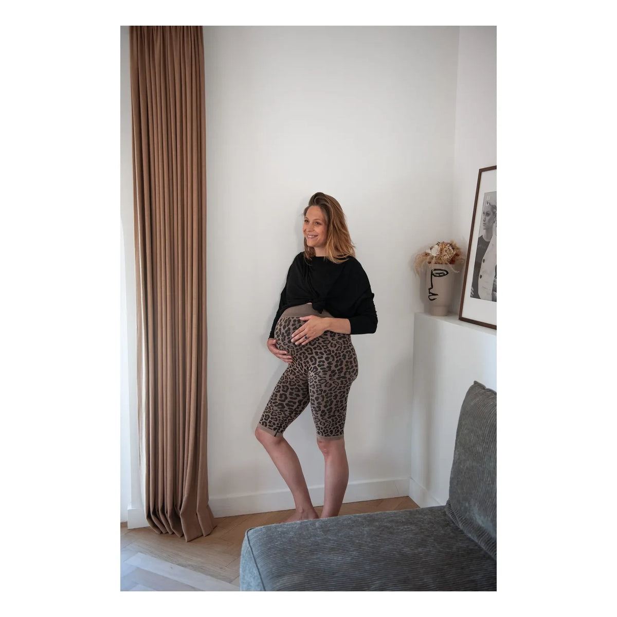 Mama Hangs - Mama Flow Maternity Cycling Shorts | Leopard