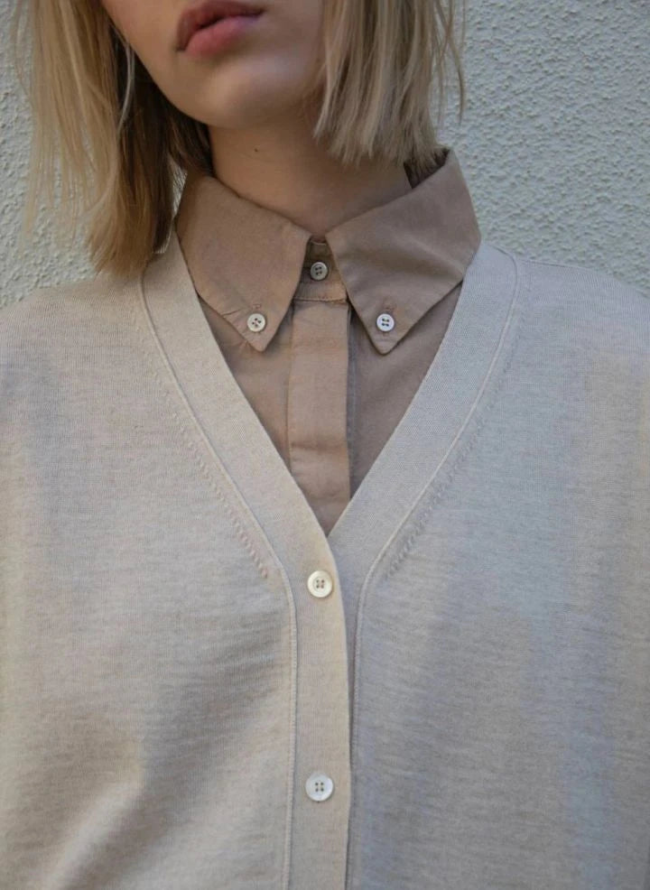 THEAVANT - Carlo's Merino Wool Cardigan | Beige