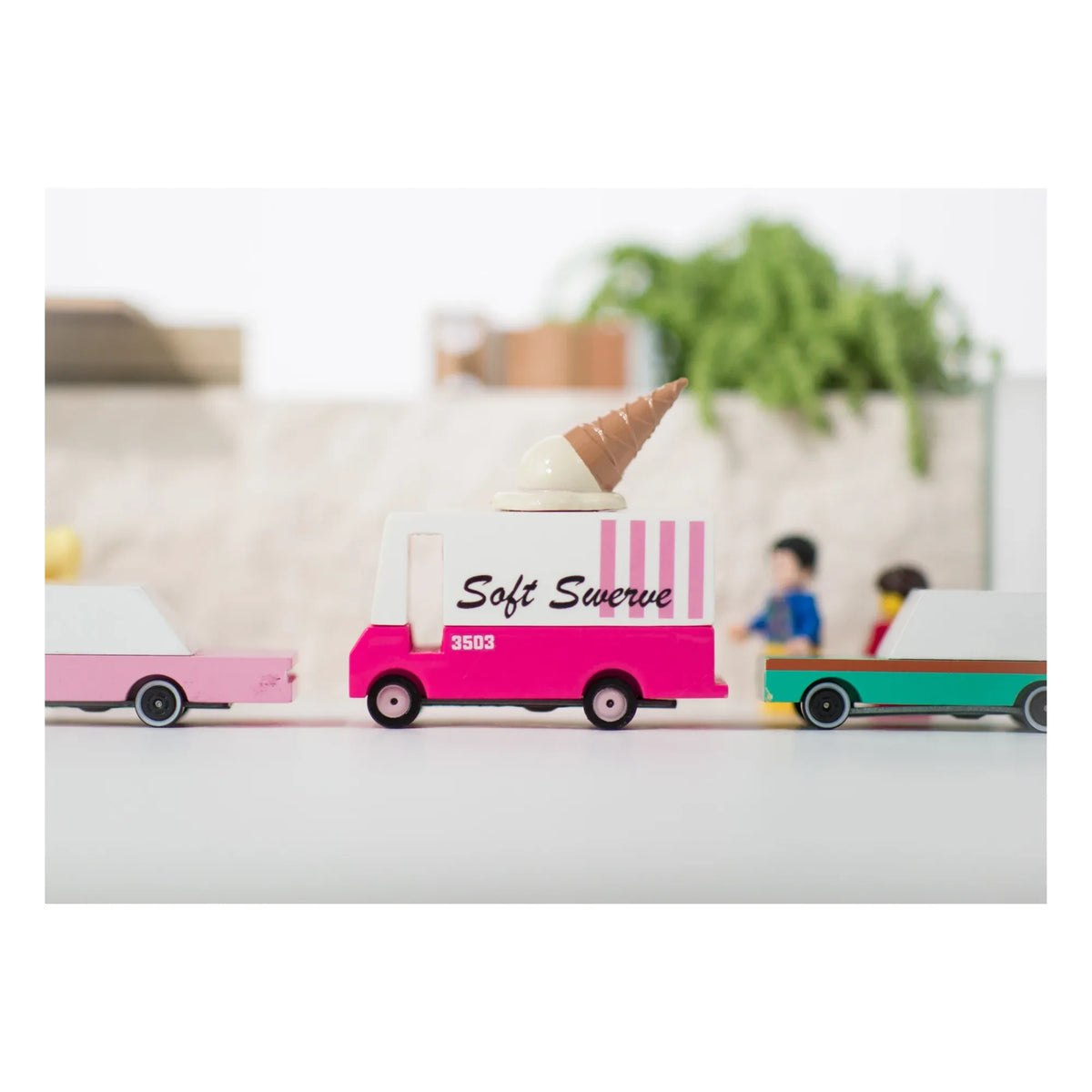 Candylab - Wooden Ice Cream Truck