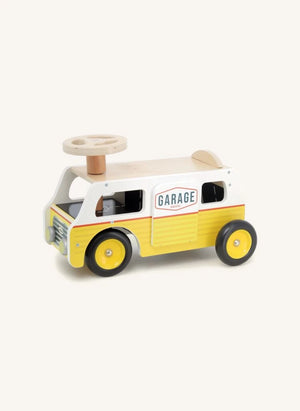 Vilac - Van Garage Carrier
