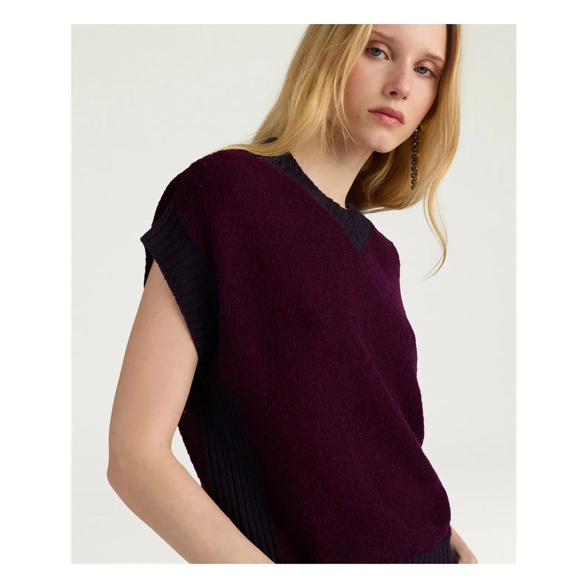 Momoni - Runa Wool Sweater | Burgundy