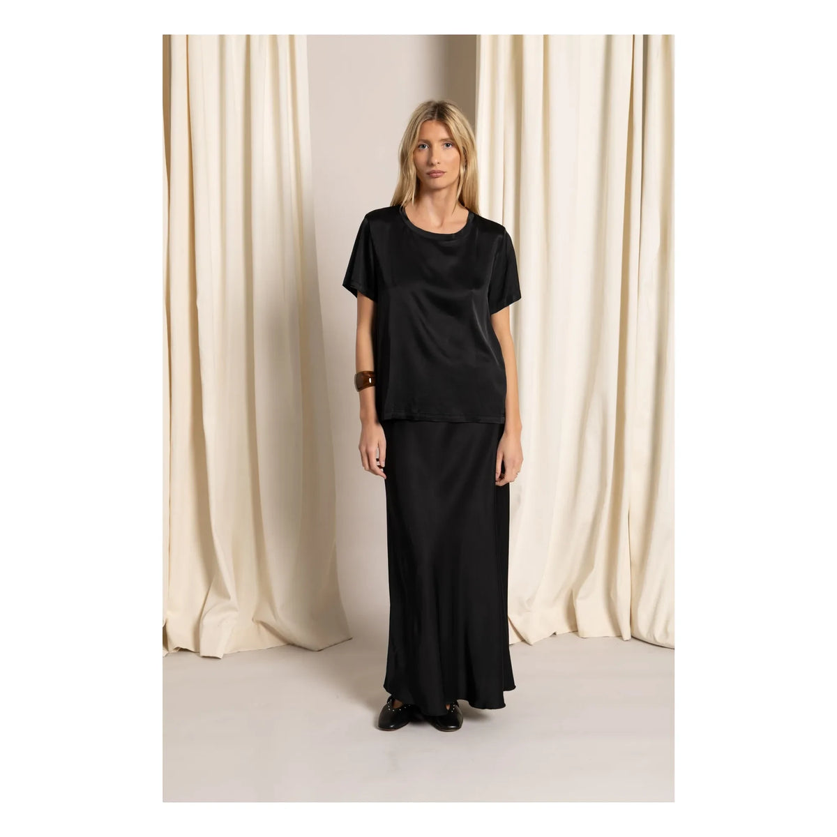 Smallable Woman - Selena T-Shirt | Black