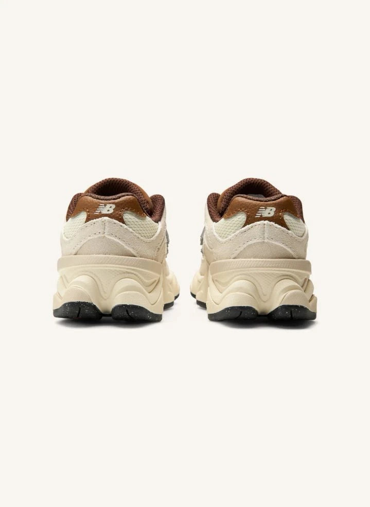 New Balance - Elastic Lace-Up Sneakers 9060 | Brown