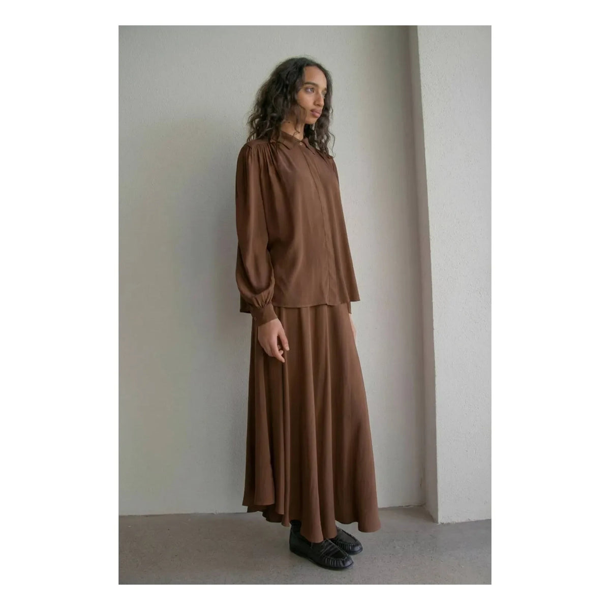 THEAVANT - Jazzdancer Silk Skirt | Coffee