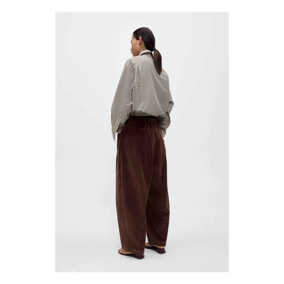 Cordera - Loose Fit Velvet Pants | Brown
