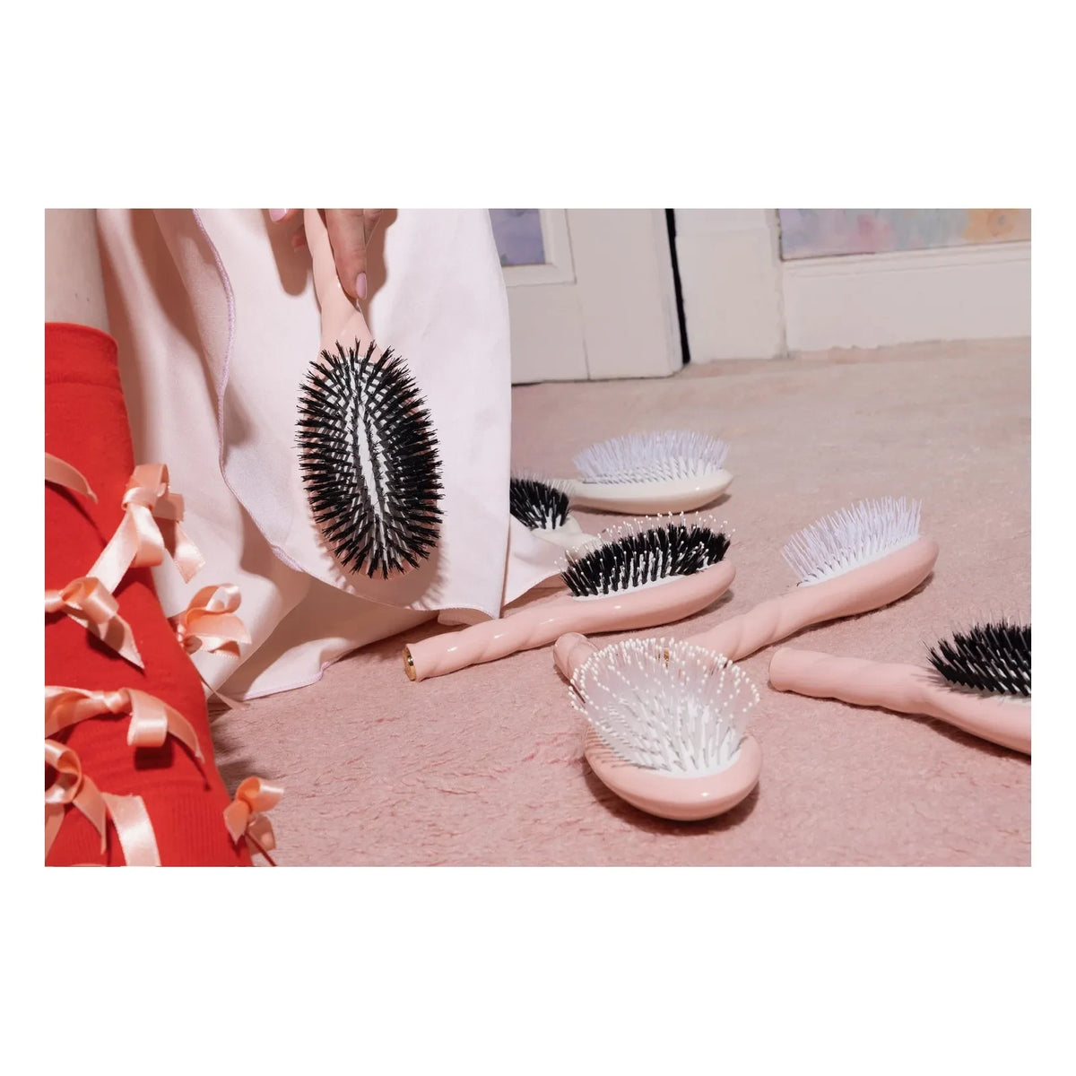 La Bonne Brosse - The Universal Hair Brush No. 01 - Care and Shine | Powder Pink