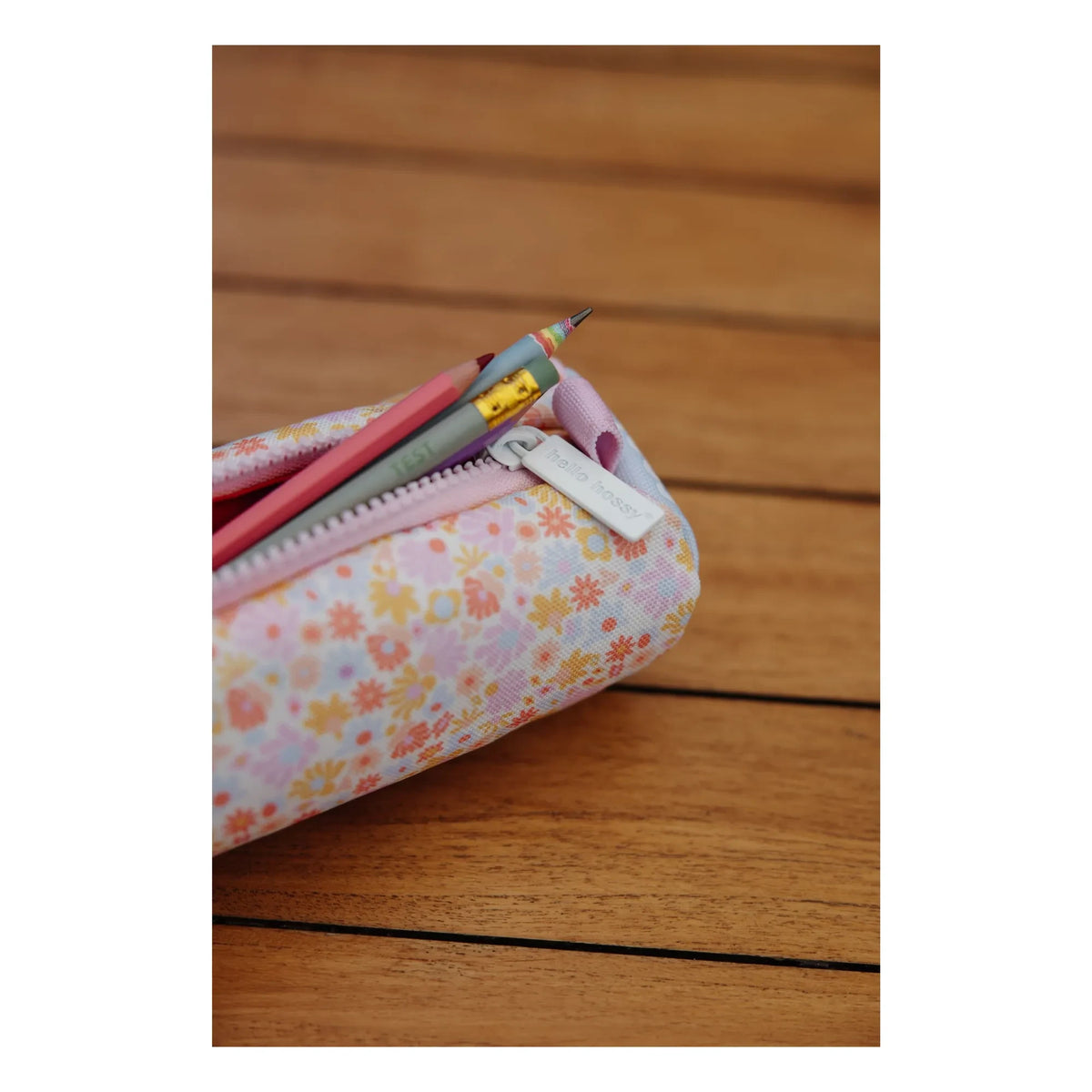 Hello Hossy - Retro Flowers phone case | Pink