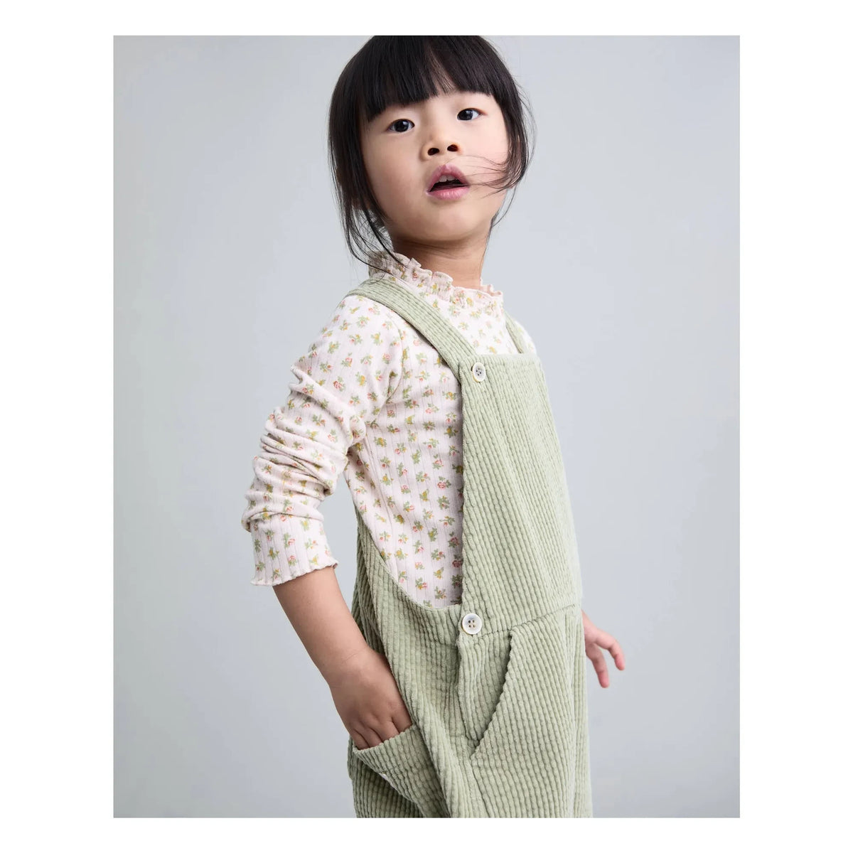 Búho - Velvet Dungarees | Pale Green