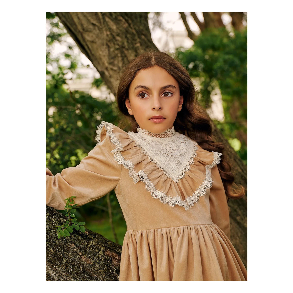 petite Amalie - Lace Collar Dress | Beige