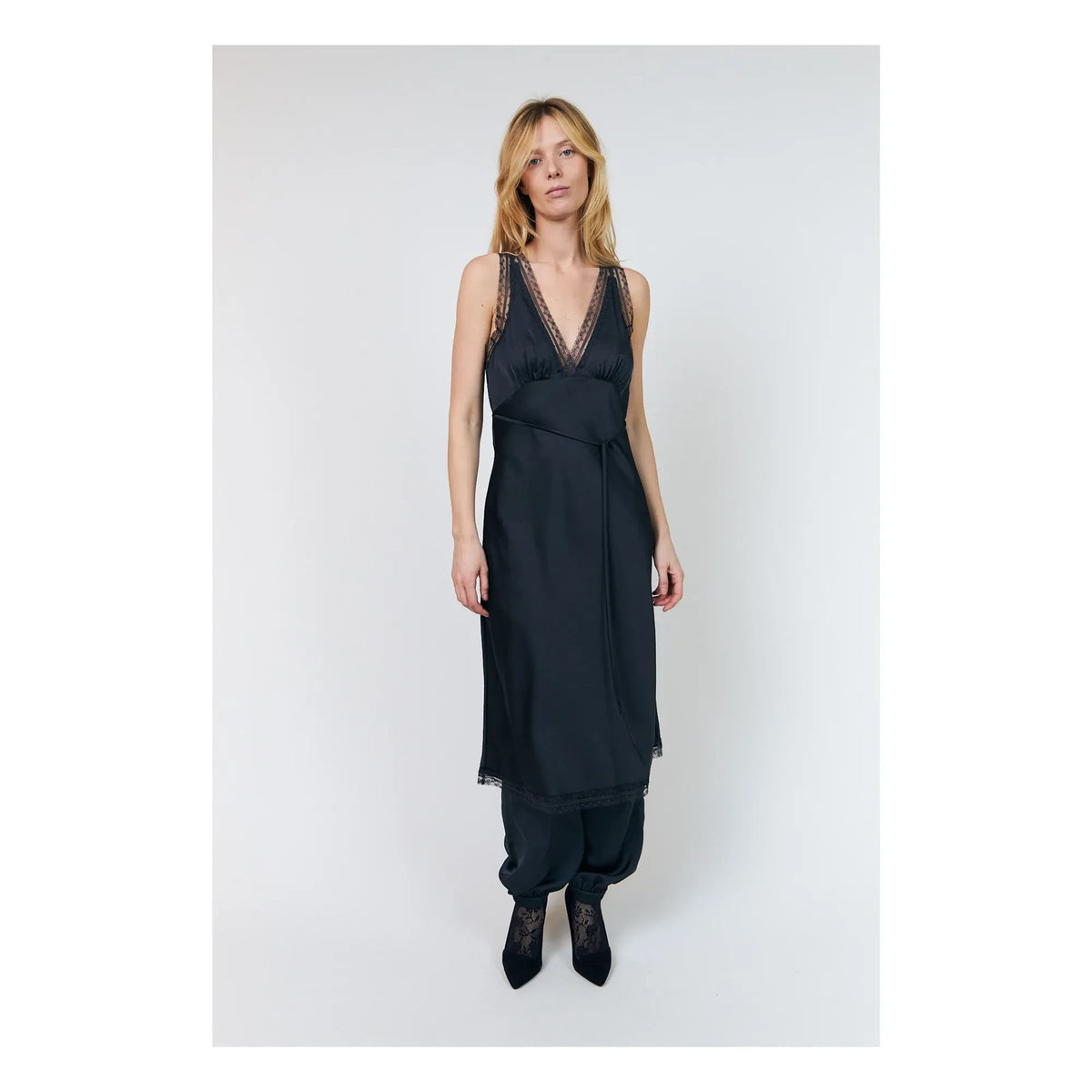 Lollys Laundry - Clari Dress | Washed Black