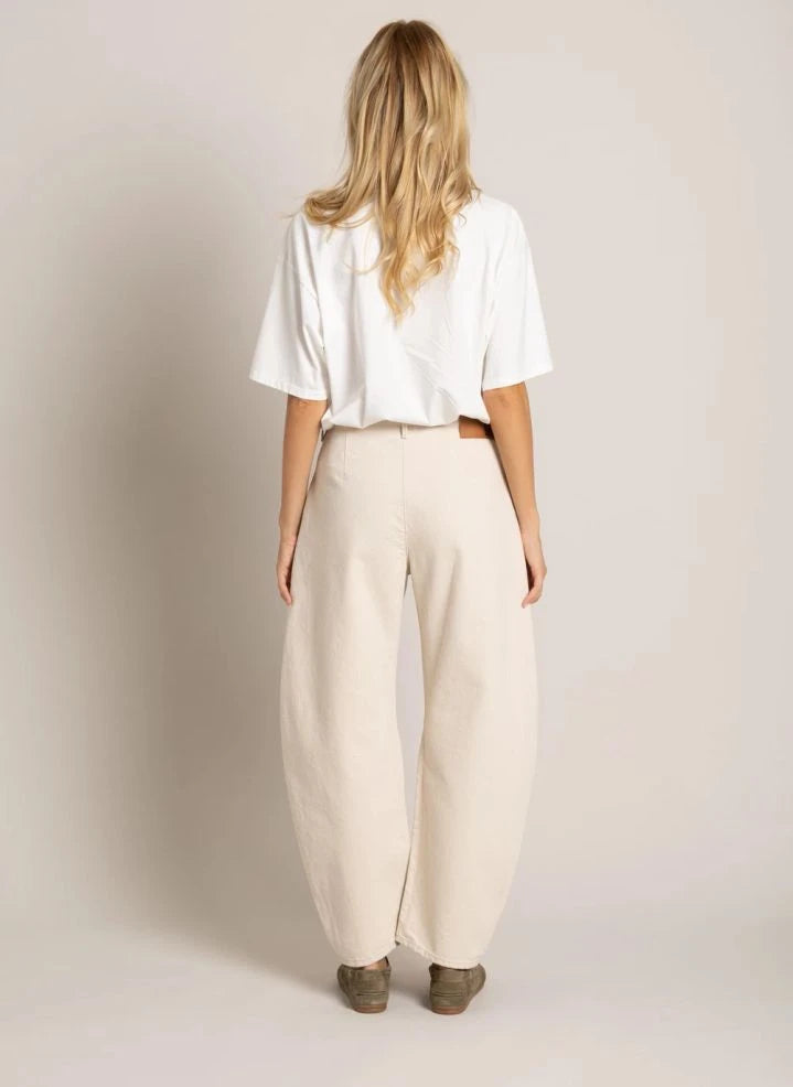 Smallable Woman - Jean Barrel London | Ecru