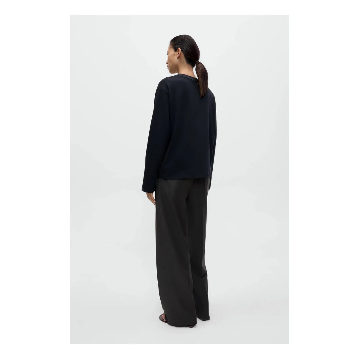 Cordera - Embroidered T-Shirt | Black