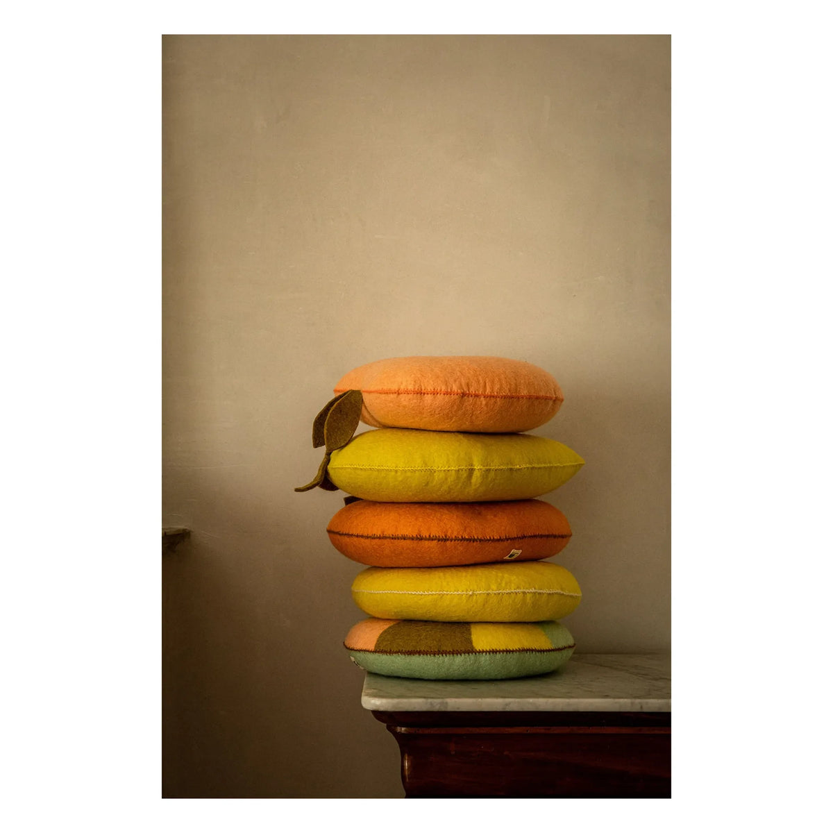 Muskhane - Apricot felt pillow | Orange