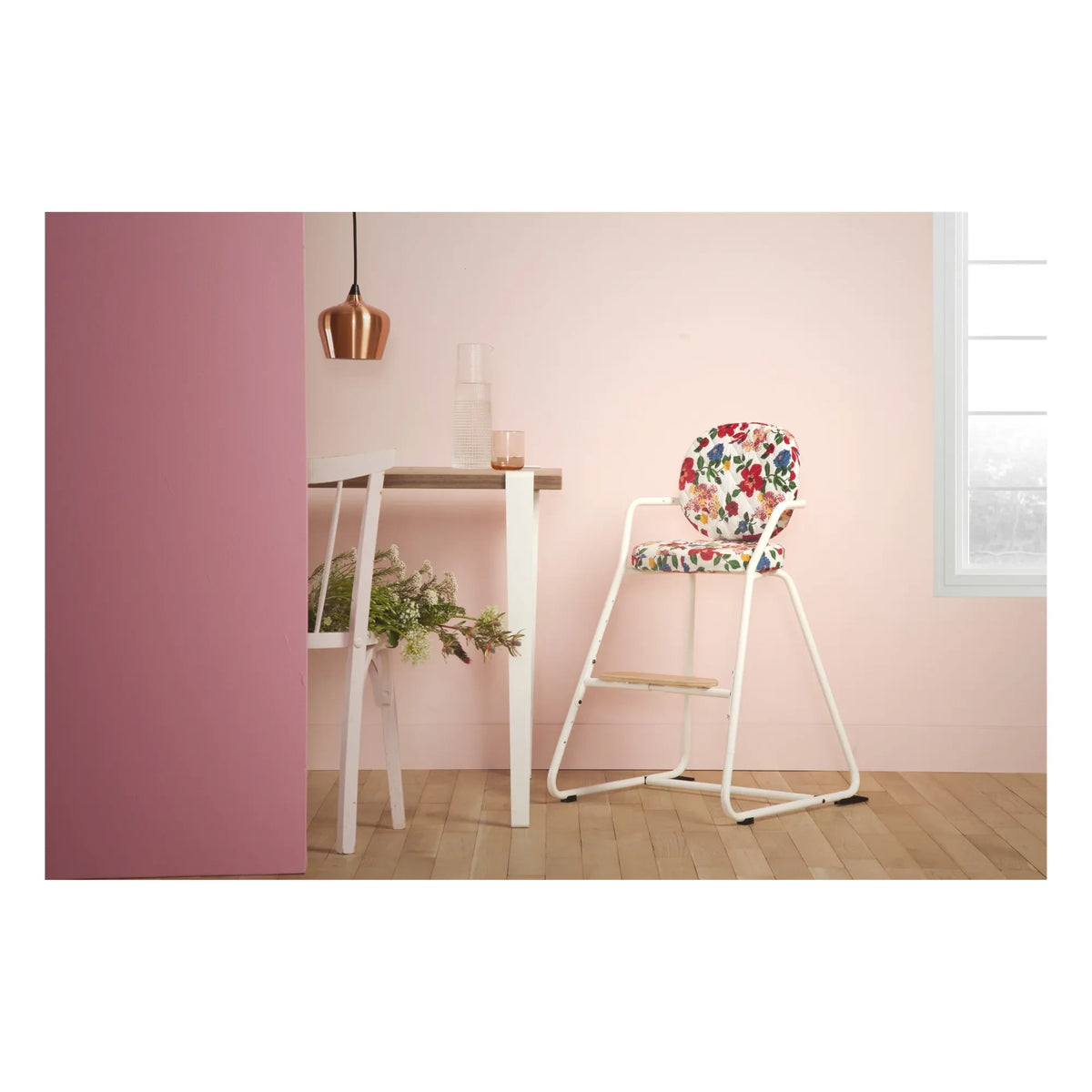 Charlie Crane - Tibu High Chair Cushion - Le Petit Lucas du Tertre Hibiscus