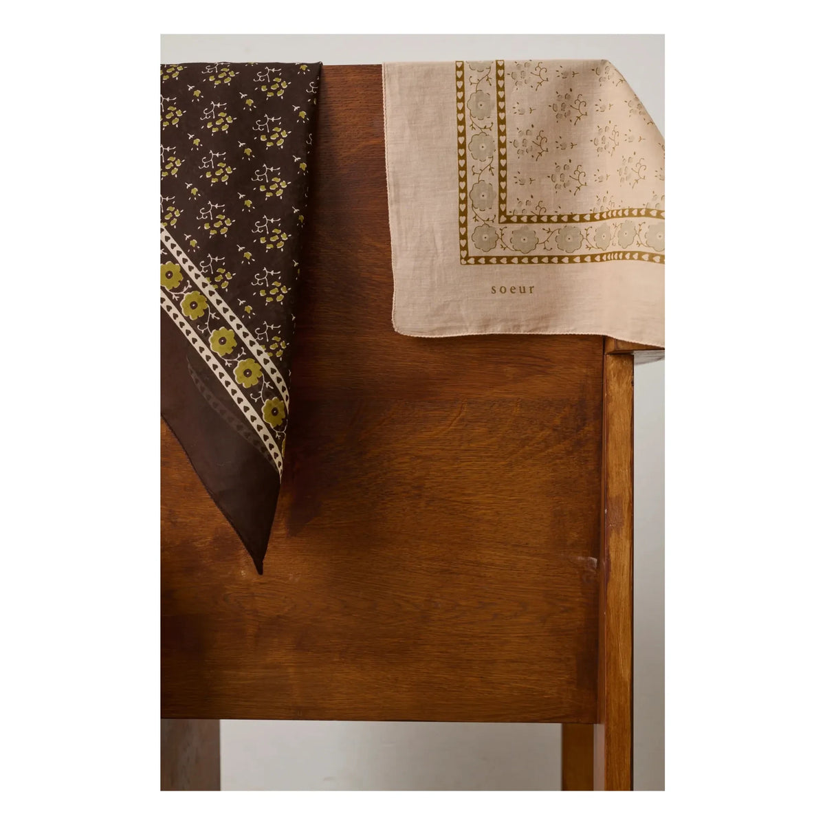 Soeur - Classic Cotton Shawl | Pink