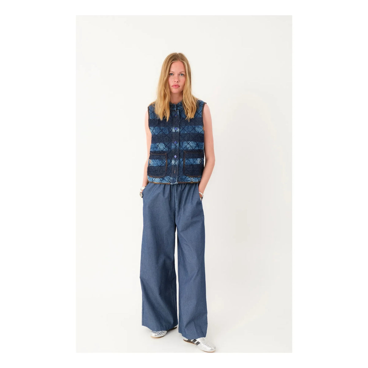 Lollys Laundry - Cairo Sleeveless Quilted Vest | Blue