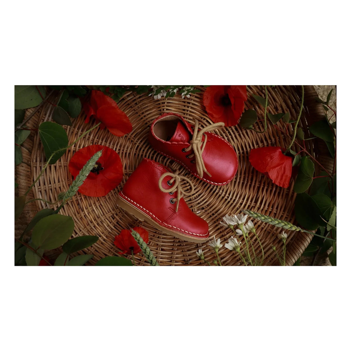 Petit Nord - Scallop Lace Boots | Red