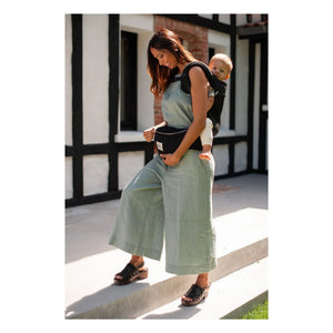 Mama Hangs - Carry & Bloom Baby Carrier | Black