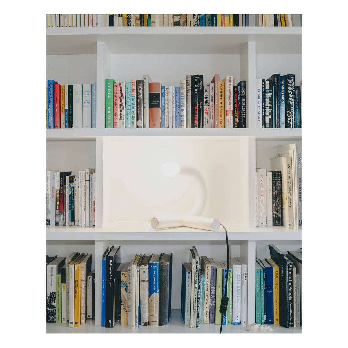 Valerie Objects - La Tre table lamp | White