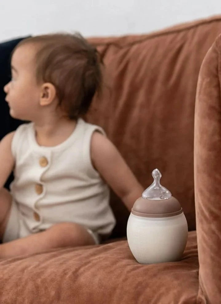 Elhée - Medical-grade silicone baby bottle with ergonomic nipple | Mocha